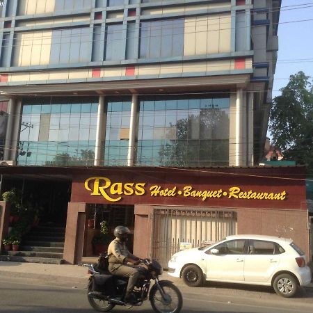 Rass Hotel Kanpur Extérieur photo