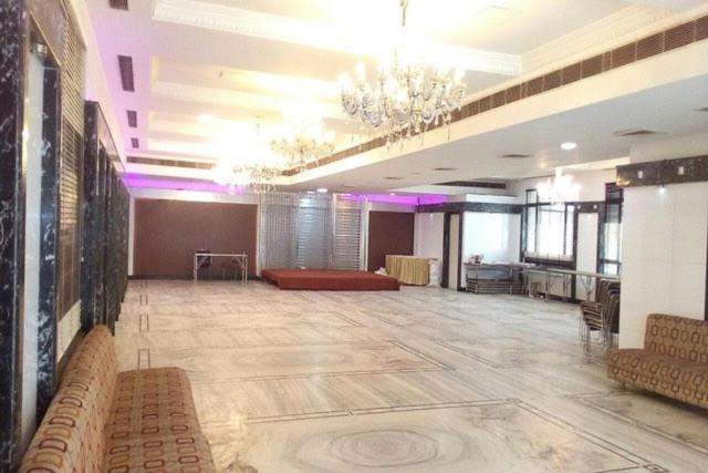 Rass Hotel Kanpur Extérieur photo
