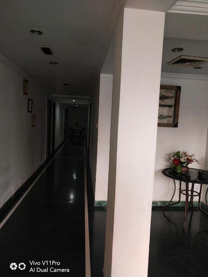Rass Hotel Kanpur Extérieur photo
